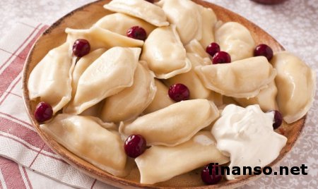 ЧП на Львовщине: победительница конкурса по поеданию вареников умерла во время награждения