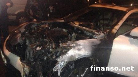 В Киеве неизвестные сожгли автомобиль пресс-секретаря мэра столицы Кличко