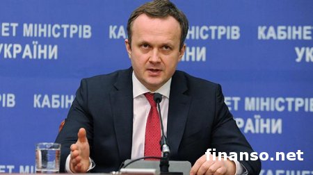 Правительство Украины лишило бывших и нынешних чиновников всех льгот и привилегий, - Семерак