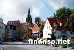 Макс Отте призывает продавать акции и покупать недвижимость в Германии