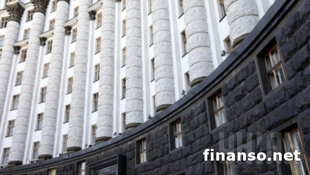 Из-за девальвации Кабмин Украины хочет увеличить госдолг на 161 млрд. гривен  