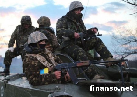 Недалеко от Гранитного боевики подогнали 30 новых танков  