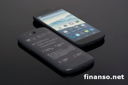 Британские СМИ: худшим гаджетом 2014 года признан российский YotaPhone 2
