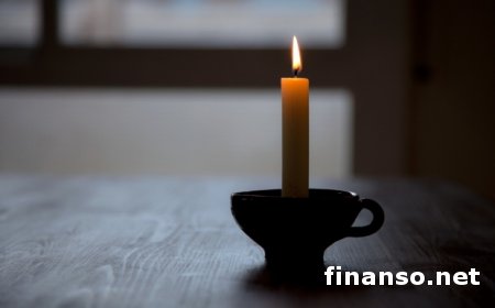 Премьер Яценюк распорядился сократить веерные отключения света в стране