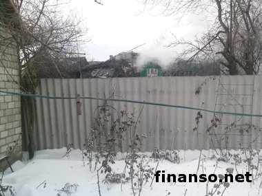 В результате обстрела боевиками Дебальцево в городе горели жилые дома
