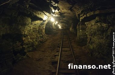 В Донецке обстреляли шахту им. Засядько, под землей остались 364 шахтера  