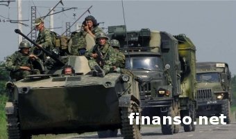 Из России в Украину движутся огромные колонны танков и артиллерии