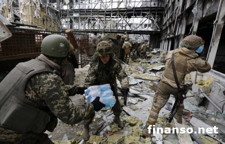 В аэропорту Донецка между боевиками и «киборгами» начался рукопашный бой