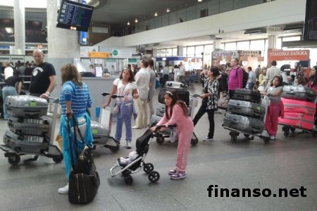 Туроператор бросил за границей 4 тысячи украинцев и остановил деятельность