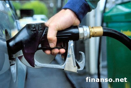 В Украине в ближайшее время подорожает бензин