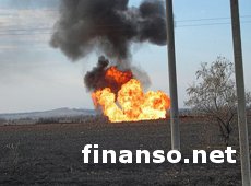В Луганской области террористы обстреляли газопровод - пламя достигло 30 метров