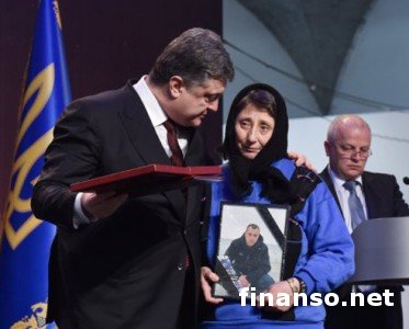 Порошенко: не сомневаюсь, что Янукович будет вечно гореть в аду