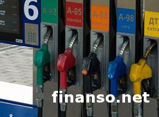 В Украине начала падать цена на бензин