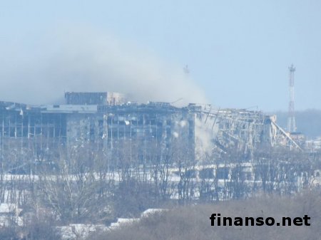 Из-под завалов аэропорта Донецка достали около ста тел украинских военных - СММ ОБСЕ
