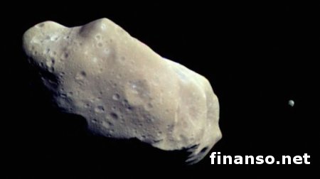 Сегодня на Землю может упасть рекордно большой астероид -  NASA