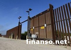 Вдоль линии фронта на Донбассе построят 300 фортификаций 