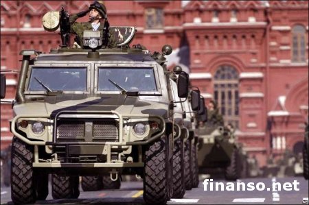 На Донбасс прибыла колонна танков и джипов со спецназовцами РФ