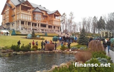 Прокуратура вернула Украине землю «семьи» Януковича