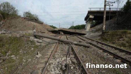 На Донетчине взорвали 170 метров железнодорожных путей