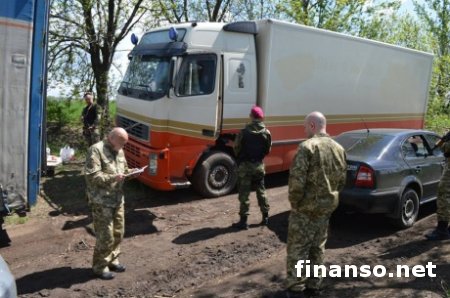 На границе с ЛНР в лесу найдены две фуры с пивом – Москаль