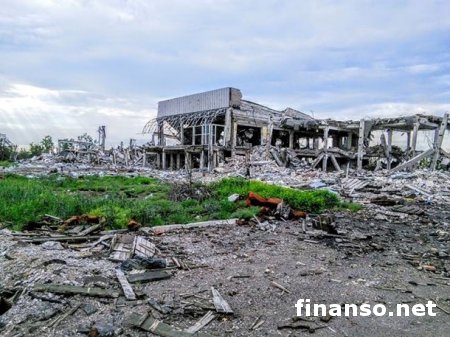 В Интернете обнародованы фото разрушенного в Луганске аэропорта