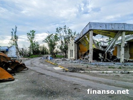 В Интернете обнародованы фото разрушенного в Луганске аэропорта