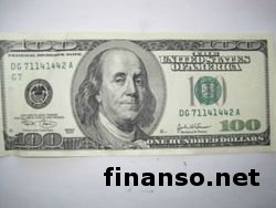 Курс доллара растет из-за увеличения продаж автомобилей в Америке