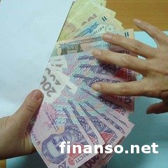 В Украине средняя зарплата выросла до 4300 гривен