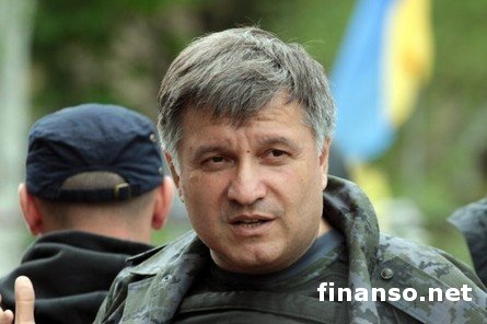 Армия Украины должна перейти на контрактную основу - Аваков