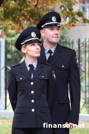 Аваков показал новую форму новой полиции