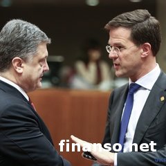 Порошенко обсудил с Рютте наказание для виновных в трагедии рейса МН17