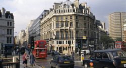 Недвижимость Британии выросла в цене на 5,2 процента