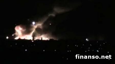 Ситуация в Сватово: тушить пожар опасно, проходит эвакуация людей