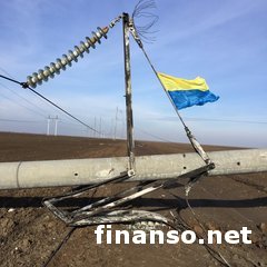Крым вновь обесточен: вблизи Чаплинки взорвали опоры ЛЭП