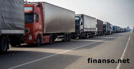 Блокада Крыма: активисты взбунтовались против решения Кабмина