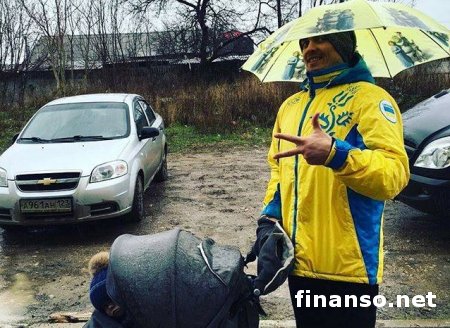 Усик смело пропагандирует в Симферополе национальную символику Украины