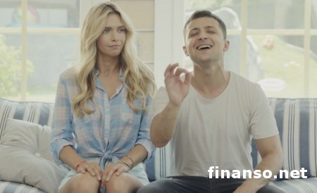 В России начались масштабные акции протеста против фильма с Зеленским