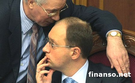 Азаров предложил Яценюку пари и озвучил обещания для Украины