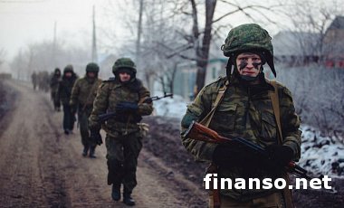 Разведка: РФ забирает часть своих военных с передовой в АТО