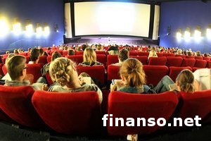 Официально: Порошенко запретил трансляцию российских фильмов в Украине