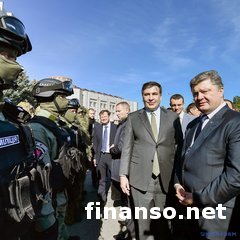 Порошенко вводит до 1000 силовиков в Одессу – Саакашвили