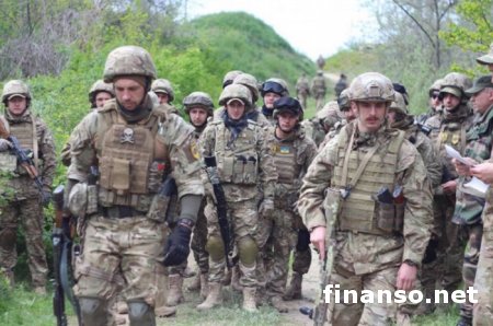 В Одессу из Мариуполя перебросили сотни бойцов полка «Азов»