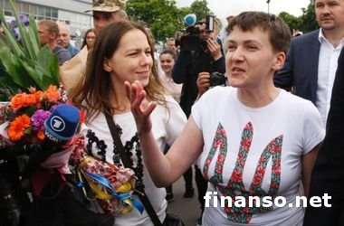 Надежда Савченко дает первую пресс-конференцию – онлайн-трансляция