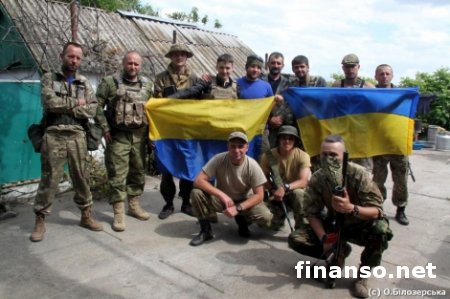 Савченко с Ярошем побывали  у украинских военных на передовой