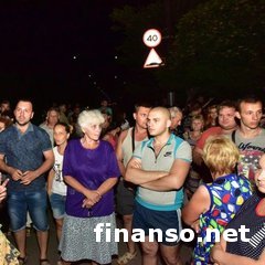 Бунт в Торецке: местные жители заблокировали передвижение ВСУ