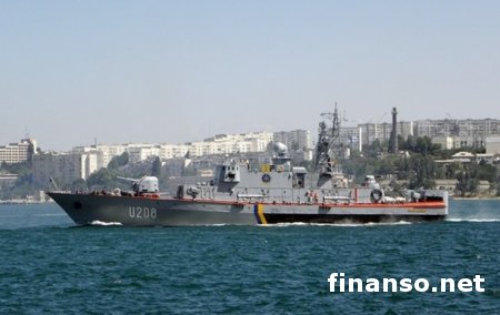 Адмирал РФ рассказал, когда Кремль вернет боевую военную технику из Крыма Украине