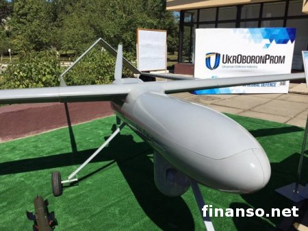 В Киеве презентовали боевой беспилотник и дистанционный мини-БТР