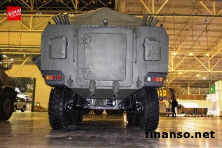 В Украине презентовали новый БТР, оснащенный гаубицей