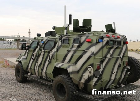 Гройсман показал обществу первый украинский броневик-беспилотник