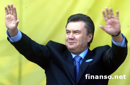 Одиозный Янукович подал иск и пытается засудить Юрия Луценко